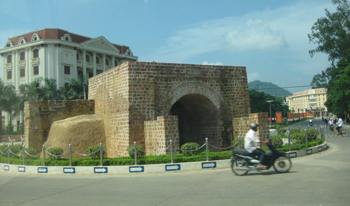 http://nguyenthuyquynh.vnweblogs.com/gallery/1580/thanh%20nha%20Mac%203.jpg